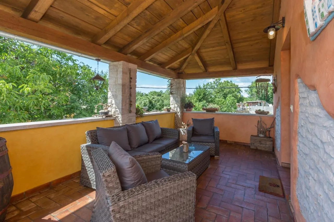Beautiful Villa Loreta With Private Pool Near Pula And Rovinj Cabrunici Kroatië