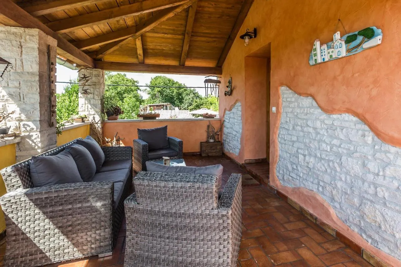 Beautiful Villa Loreta With Private Pool Near Pula And Rovinj Cabrunici 0*,